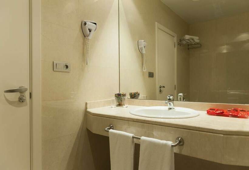 Habitación Estándar, Mediterraneo