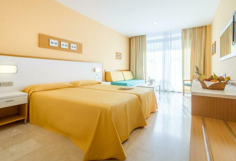 Habitación Triple Estándar, Mediterraneo