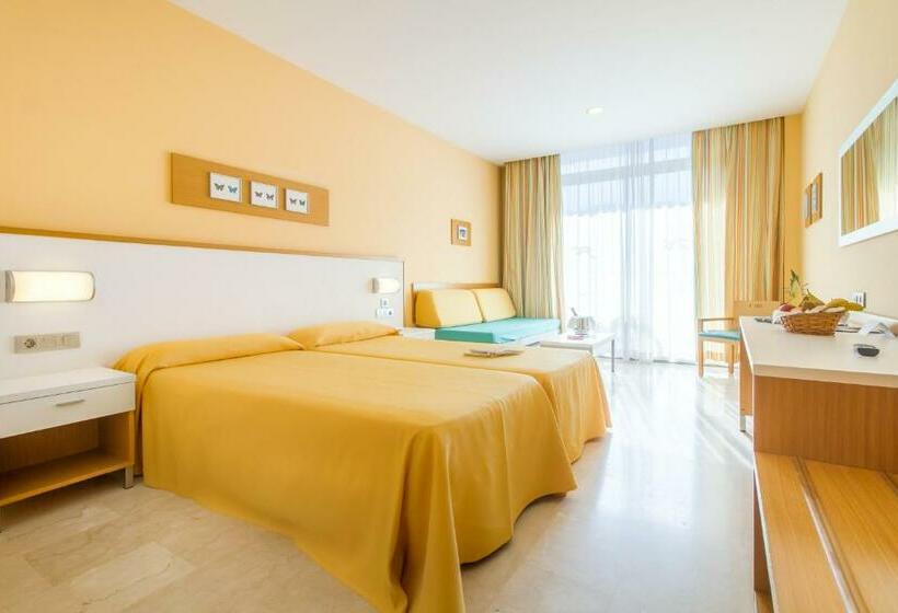 Habitación Cuádruple Estándar Vista Piscina, Mediterraneo
