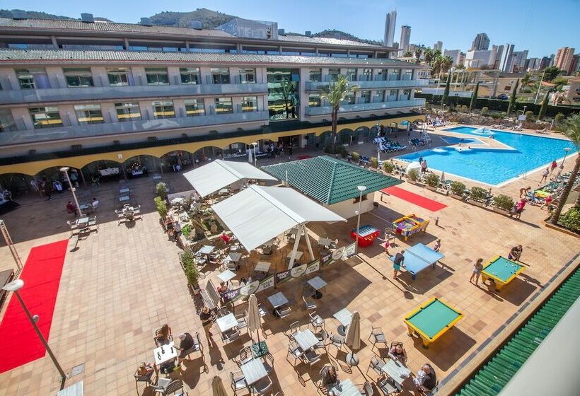 Habitación Cuádruple Estándar Vista Piscina, Mediterraneo