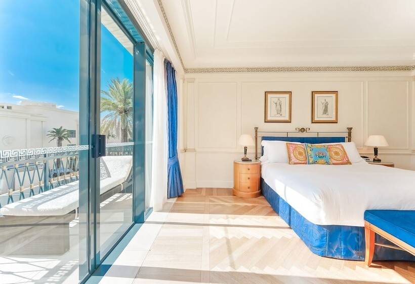 Люкс, Imperial Hotel Gold Coast
