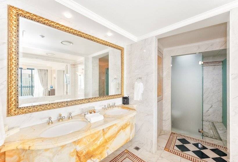 Люкс, Imperial Hotel Gold Coast