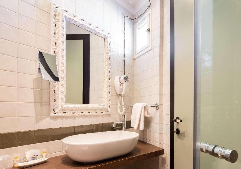 Номер Стандарт, Radisson Hotel York