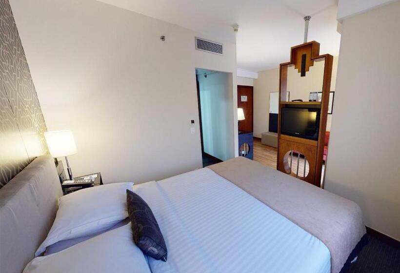 سوییت سوپریور, Estanplaza Funchal Faria Lima