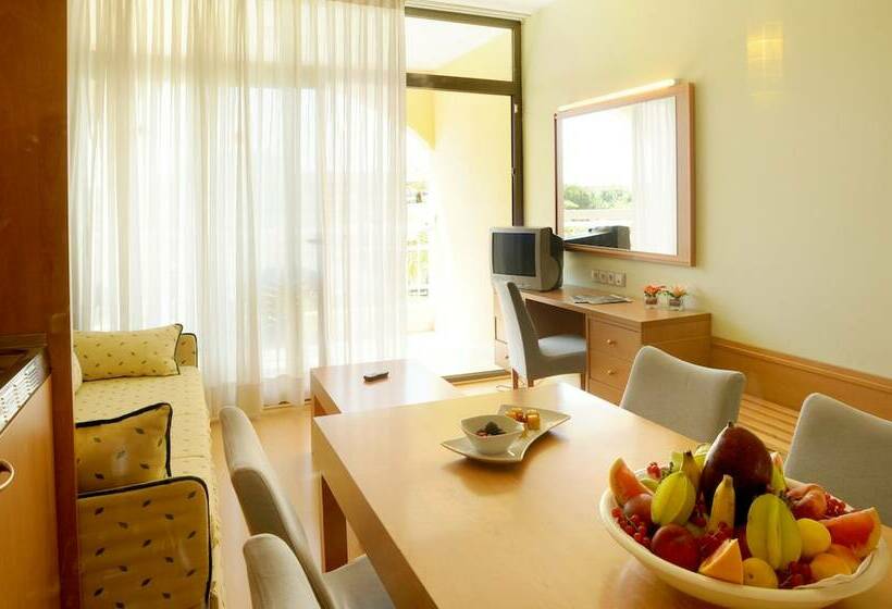 اتاق خانوادگی, Evenia Olympic Suites