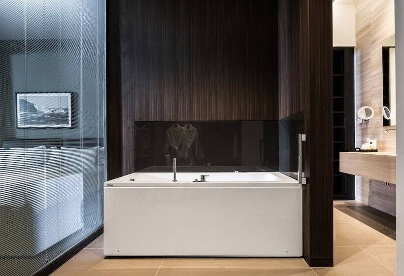 سوئیت کلاب, Intercontinental Malta, An Ihg