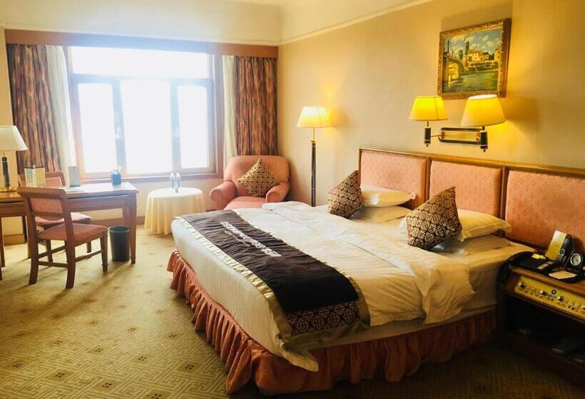 اتاق اجرایی با چشم‌انداز دریا, Qingdao Oceanwide Elite