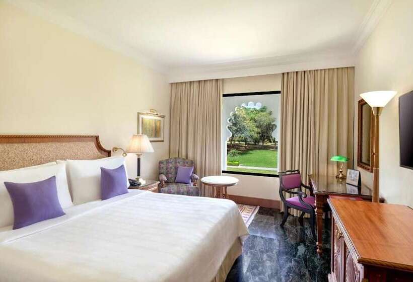 Номер Deluxe Вид на Бассейн, Trident Udaipur