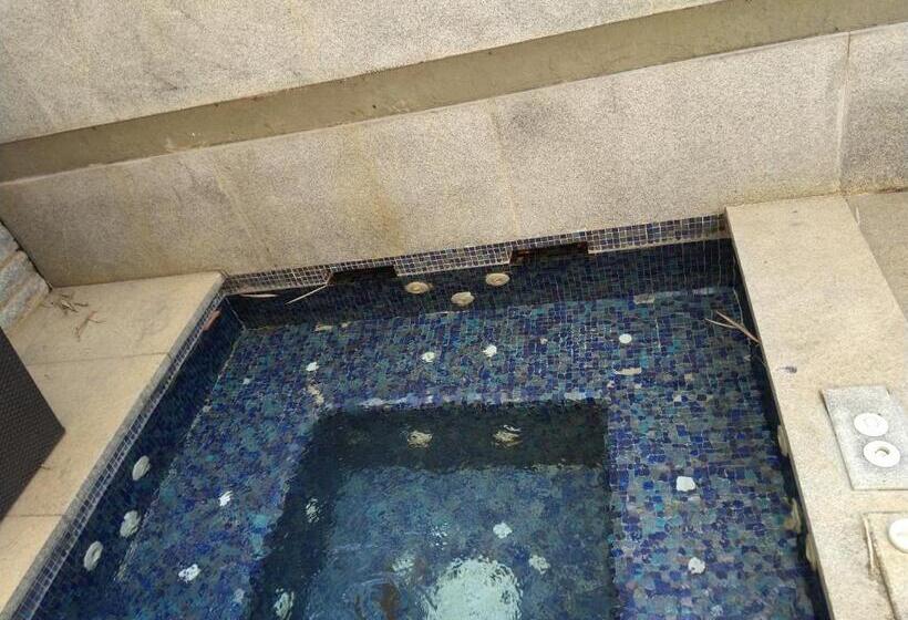 带按摩浴盆的套房, Angsana Oasis Spa & Resort