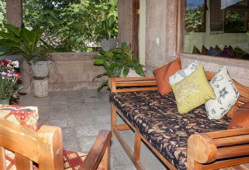 Quarto Superior com Sacada, Taman Rahasia Tropical Sanctuary And Spa