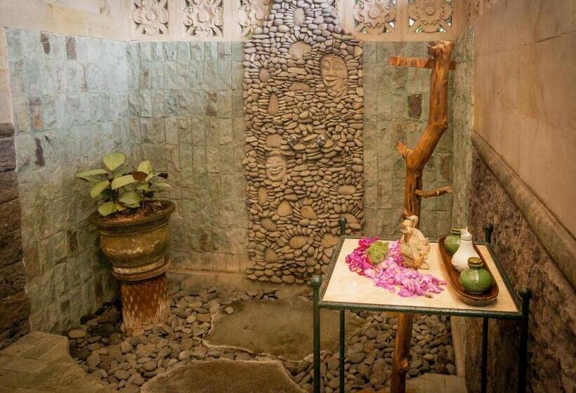 Quarto Superior com Sacada, Taman Rahasia Tropical Sanctuary And Spa