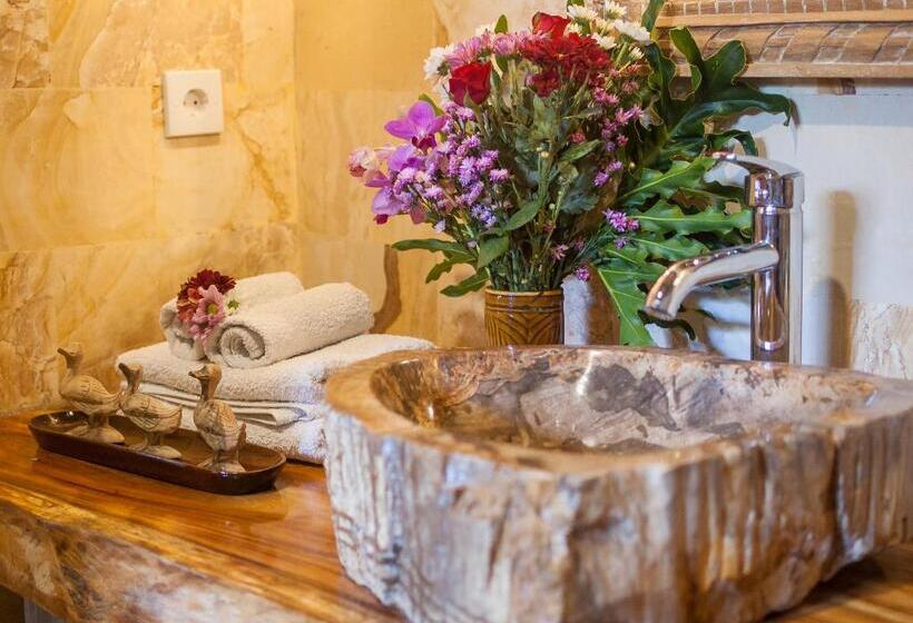 Quarto Premium, Taman Rahasia Tropical Sanctuary And Spa