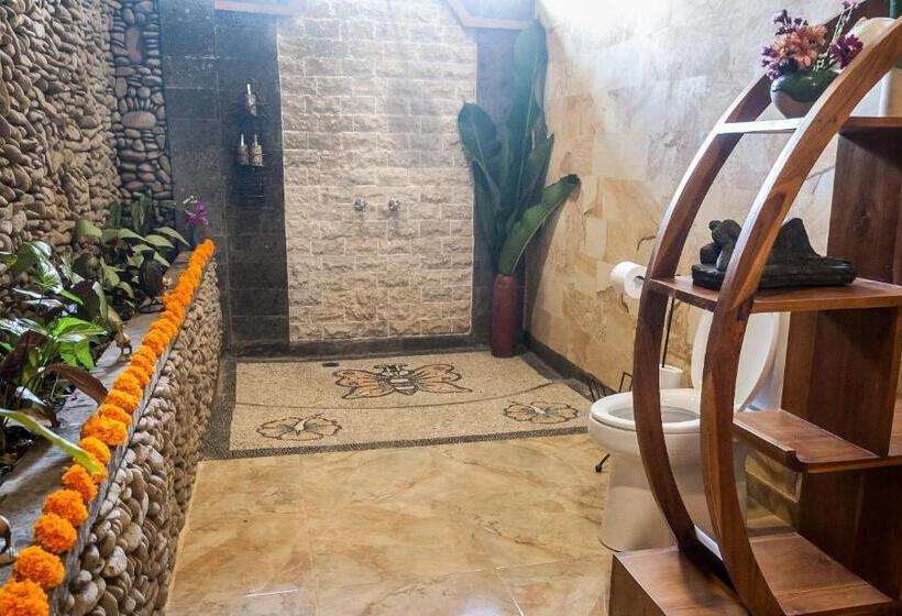 Quarto Premium, Taman Rahasia Tropical Sanctuary And Spa