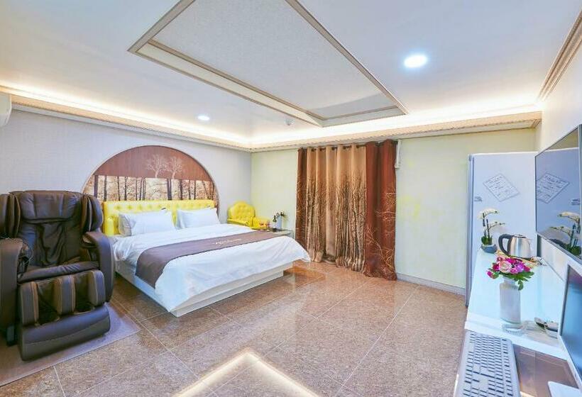 Номер Deluxe, Hound Hotel Sangmu