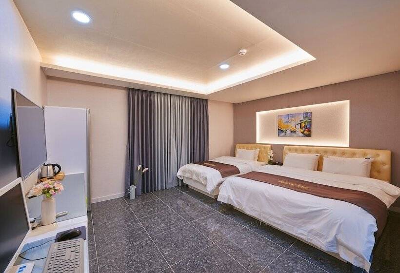 Номер Deluxe, Hound Hotel Sangmu