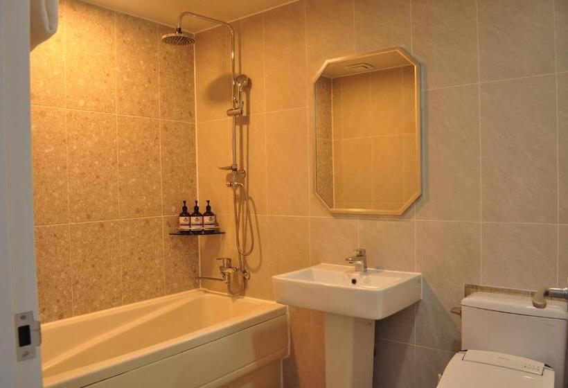 Номер Deluxe, Hound Hotel Sangmu