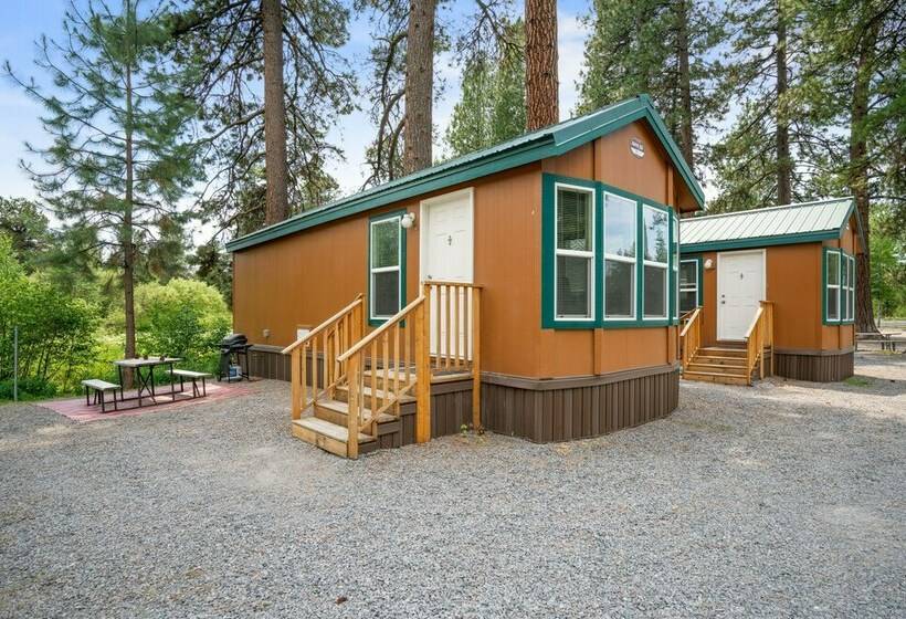 Хижина Deluxe, Crater Lake Resort