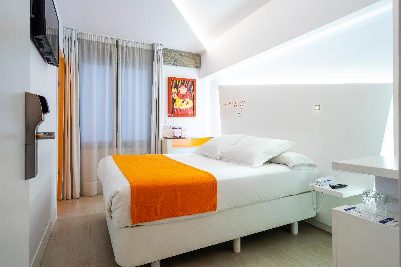 اتاق استاندارد یک نفره, Atarazanas Malaga Boutique