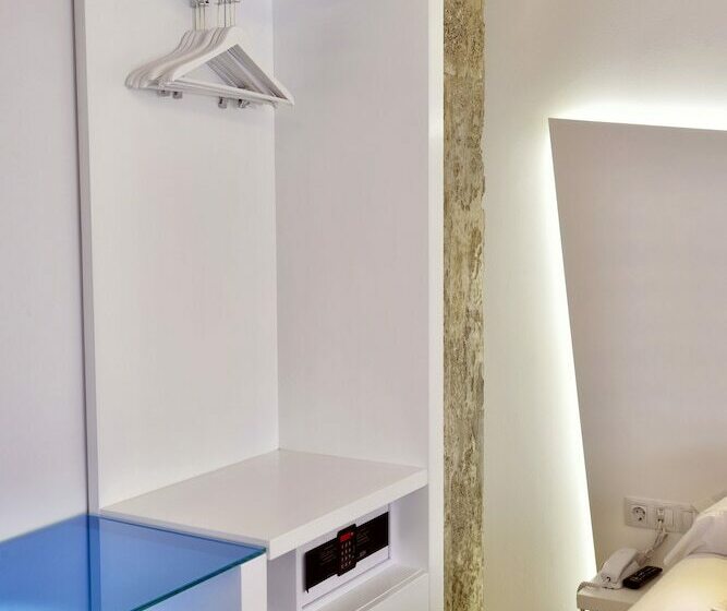 اتاق سوپریور, Atarazanas Malaga Boutique