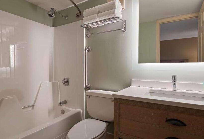 Люкс Кровать Кинг, Best Western Inn & Suites Rutland Killington