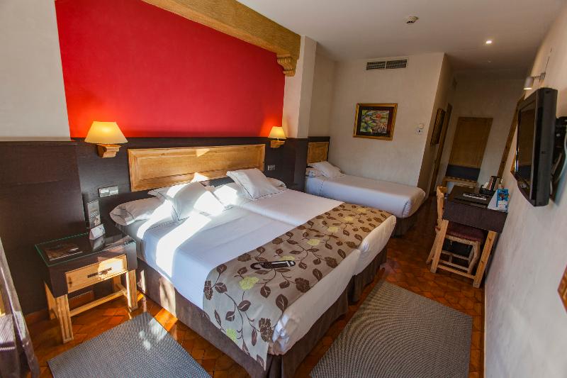 장애인을 위한 킹사이즈 침대 스탠다드 룸, Holiday Inn Express Minden, An Ihg