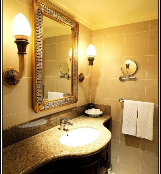 اتاق سوپریور با تخت بزرگ, Peermont D Oreale Grande At Emperors Palace