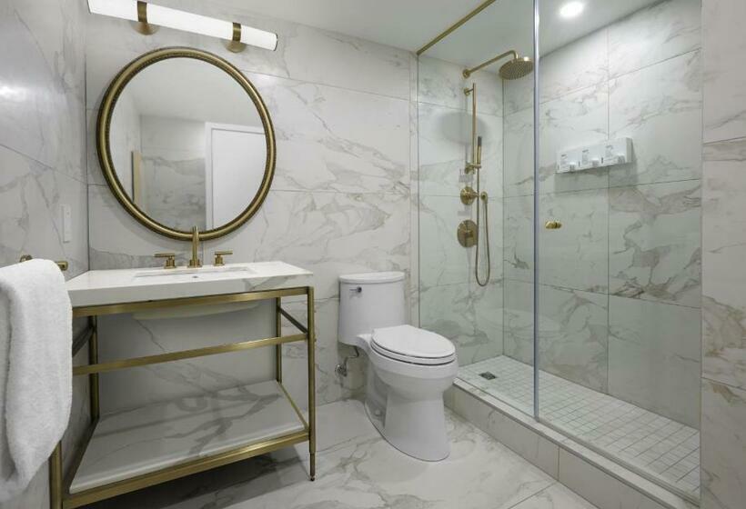 سوییت, Pantages Hotel Toronto Centre