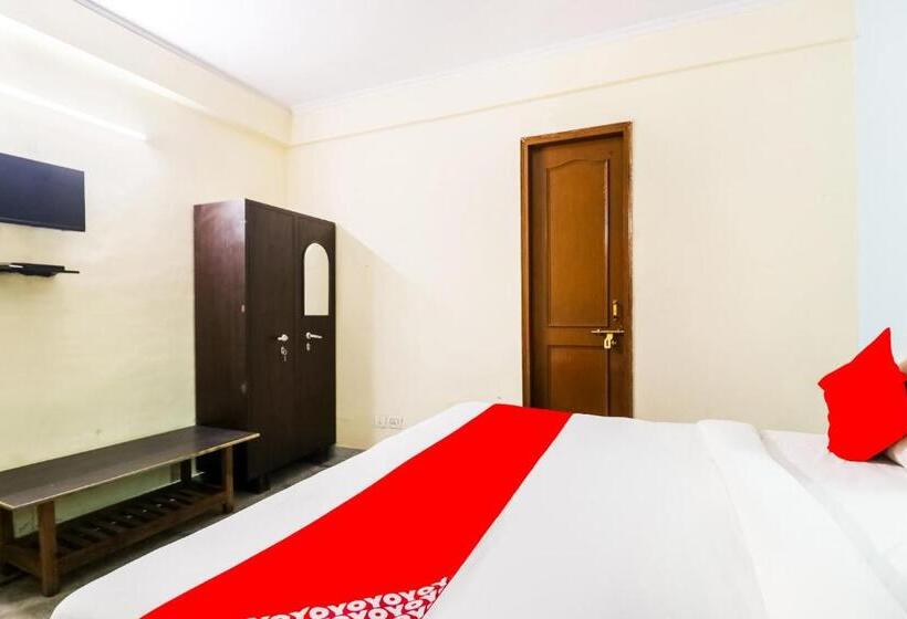 Triple Classic Room, Flagship Maurya Residency