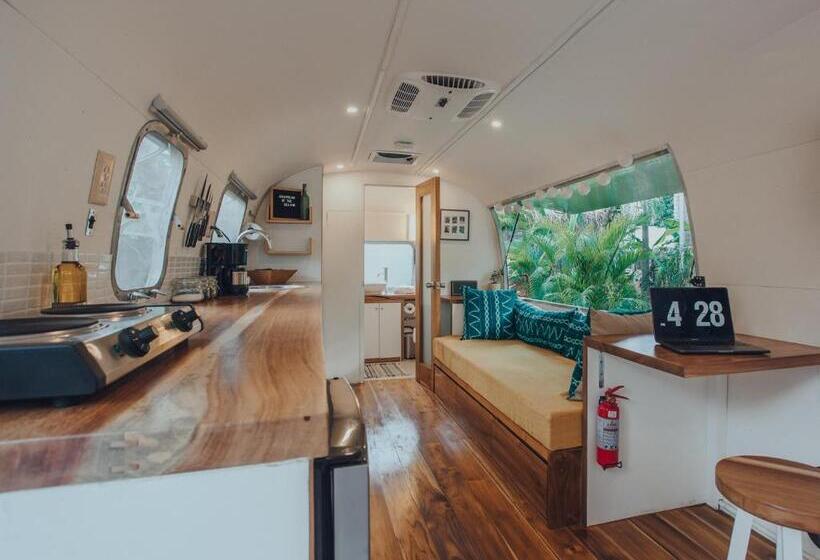 Quarto Estandar, Airstream By The Sea