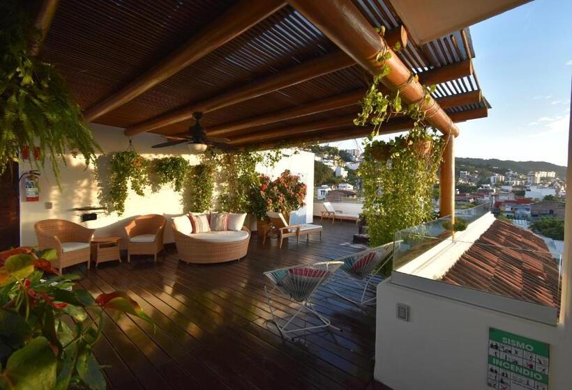 Medencére Néző 1 Szobás Apartman, Condominio Panamá