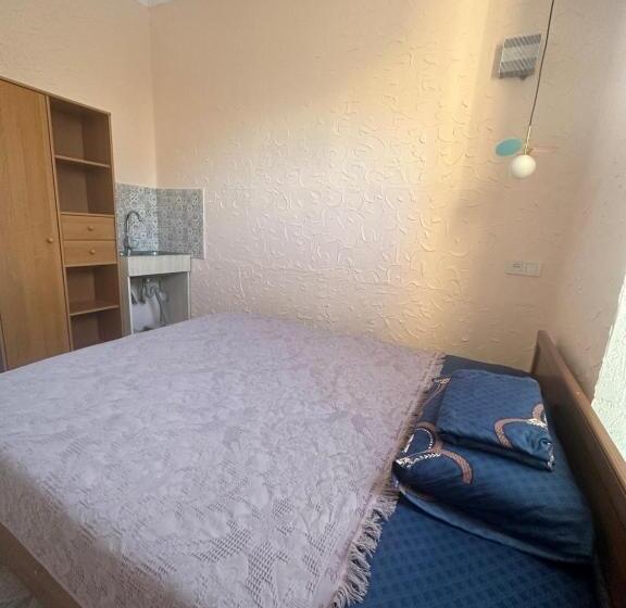اتاق اکونومی یک تخته, Sweet Home Hostel