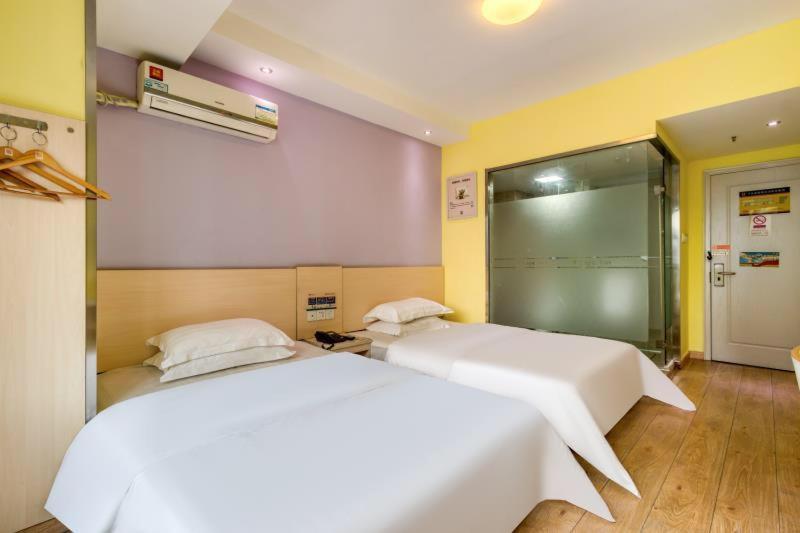 Номер Стандарт, 7days Inn Huaibei Zhongtai Plaza Wanda Studios