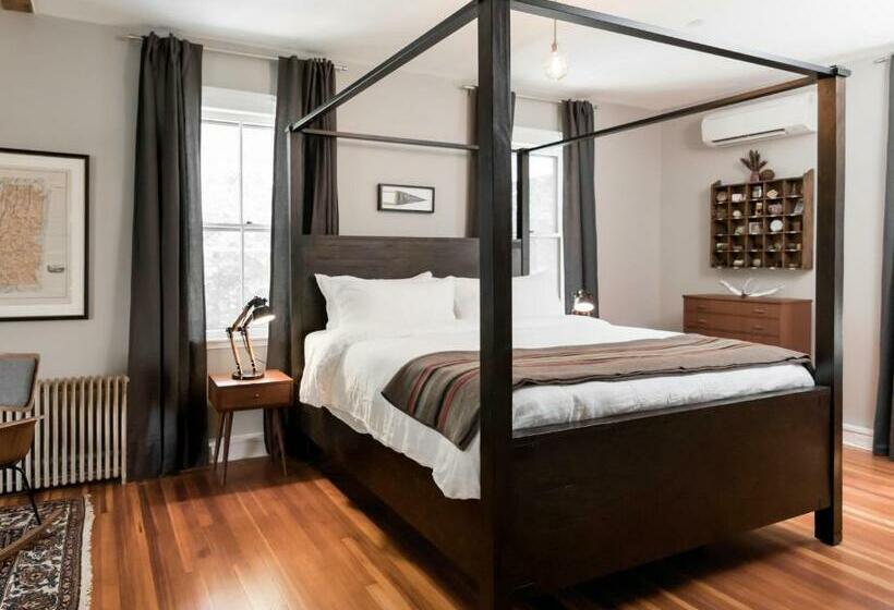 سوئیت با تخت بزرگ, Granville House