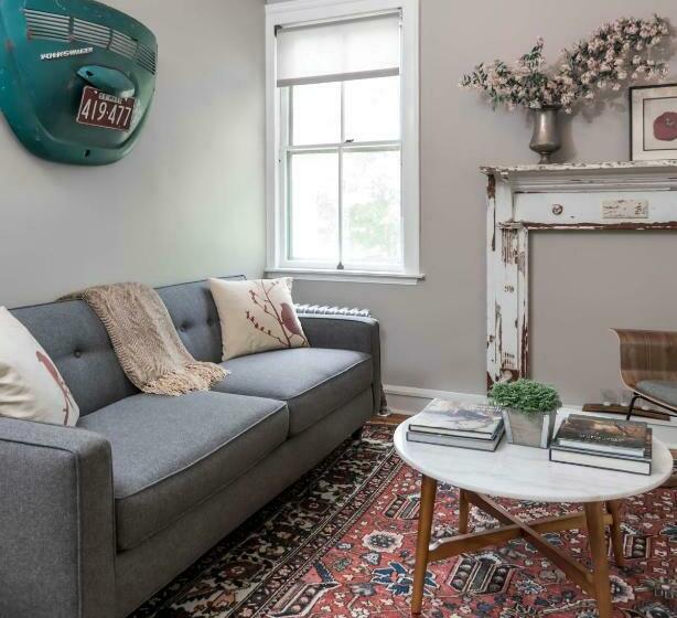 سوئیت با تخت بزرگ, Granville House