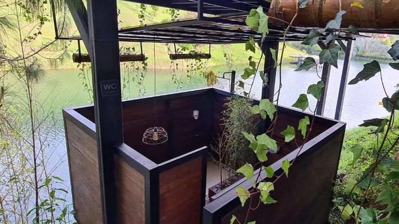 اتاق لوکس, Domus Glamping Guatapé