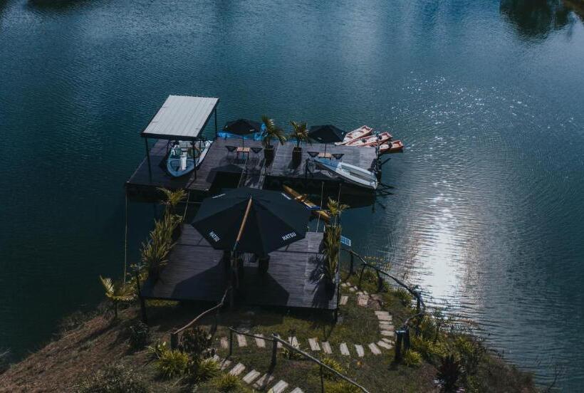 اتاق لوکس, Domus Glamping Guatapé