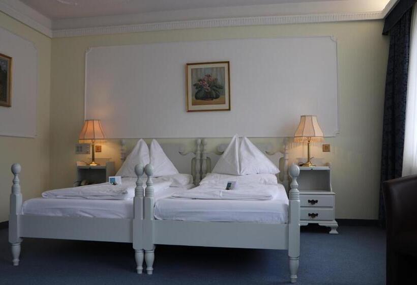 اتاق استاندارد, Schloss Kurhotel Strobl