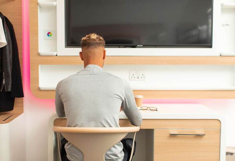 Номер Стандарт, Yotel London City