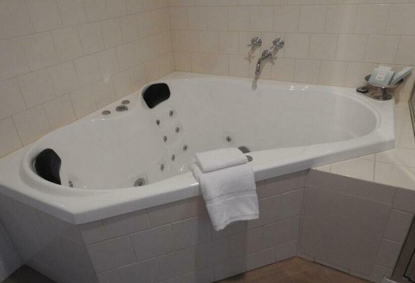 스탠다드 룸 킹사이즈 침대, Bull And Mouth Hotel Maryborough Victoria