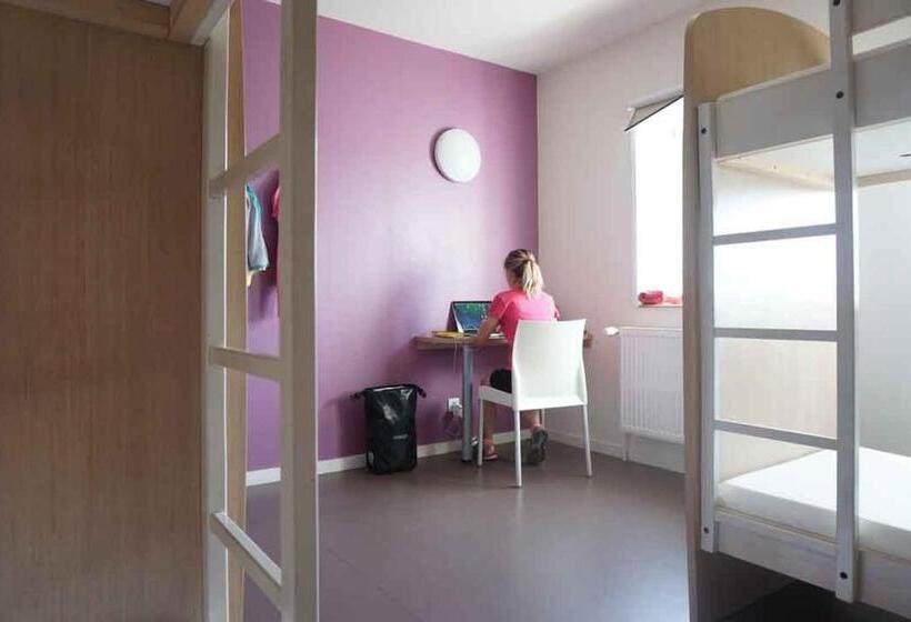 اتاق خانوادگی, Auberge De Jeunesse Rochefort   Hostel