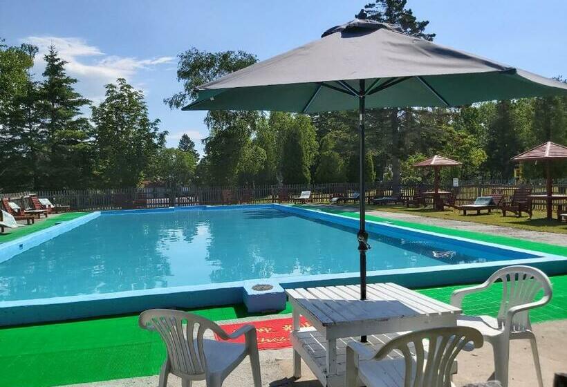 스탠다드 룸 풀장 전망, Auberge La Coudriere Cool