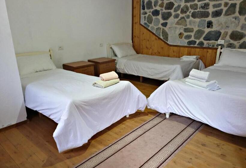 Семейный Номер, Guest House Flodisa