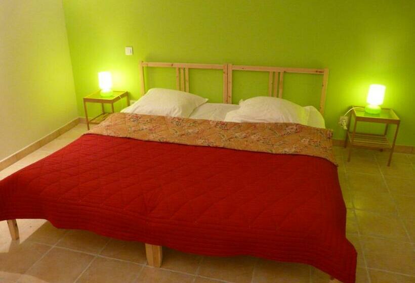 Семейный Номер, B&b L Escale