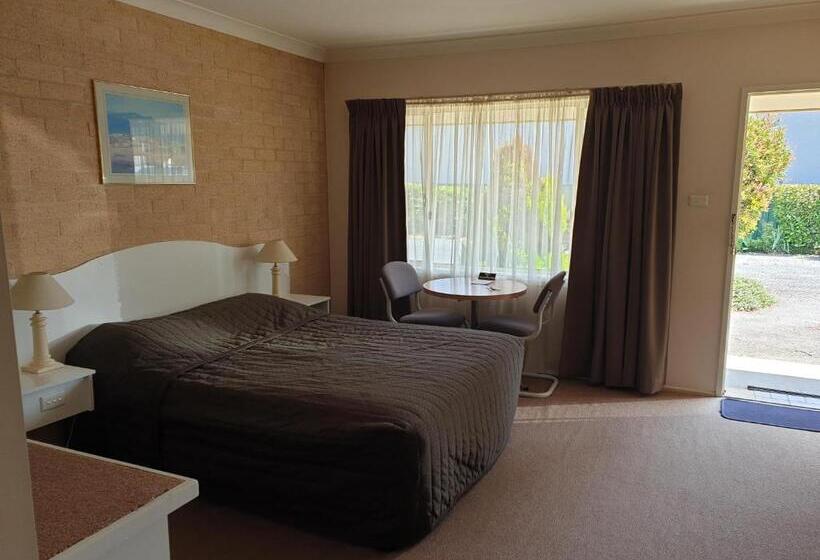 Семейный Номер, Blayney Central Motel