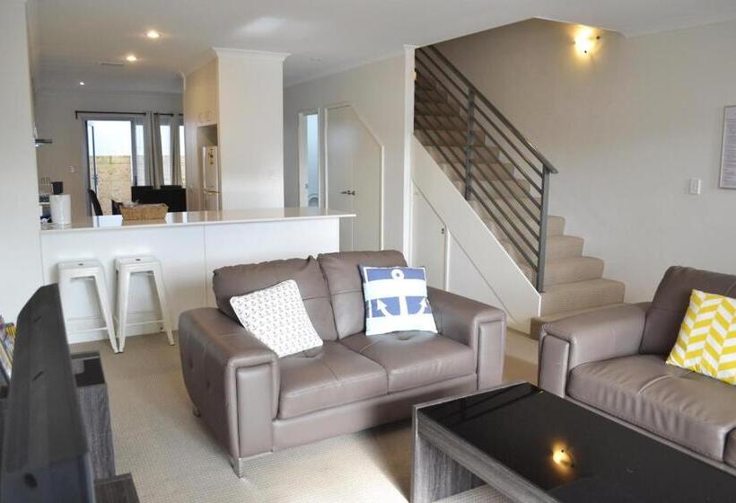 خانه 3 خوابه, North Coogee Beach House