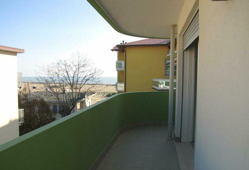 آپارتمان 1 خوابه با چشم‌انداز جانبی دریا, Residence Gianka   Agenzia Cocal