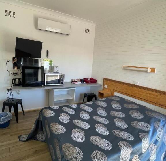 اتاق اکونومی یک تخته, Tamworth Lodge Motel