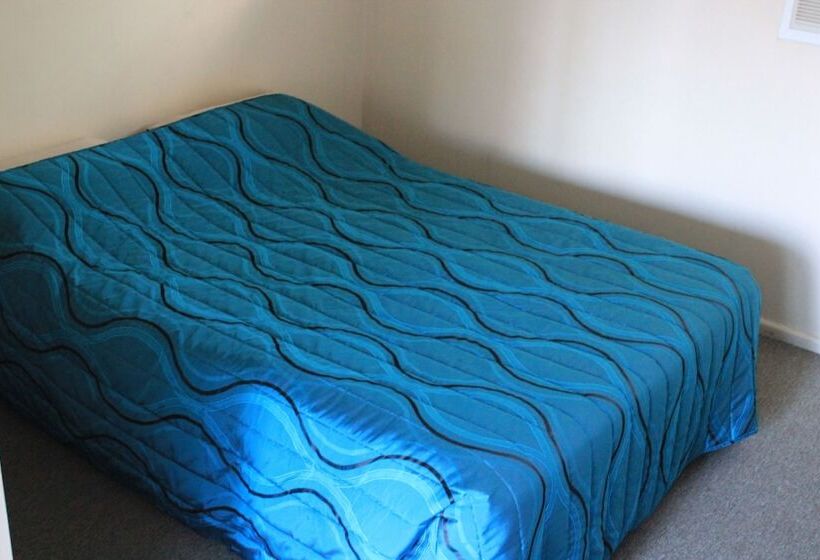 اتاق اکونومی, Tamworth Lodge Motel