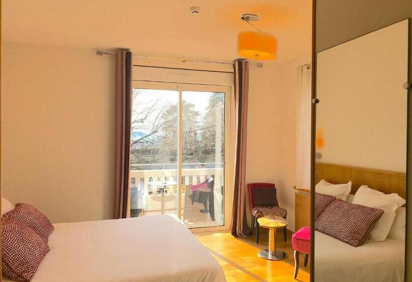 اتاق لوکس با بالکن, Villa Elisa M