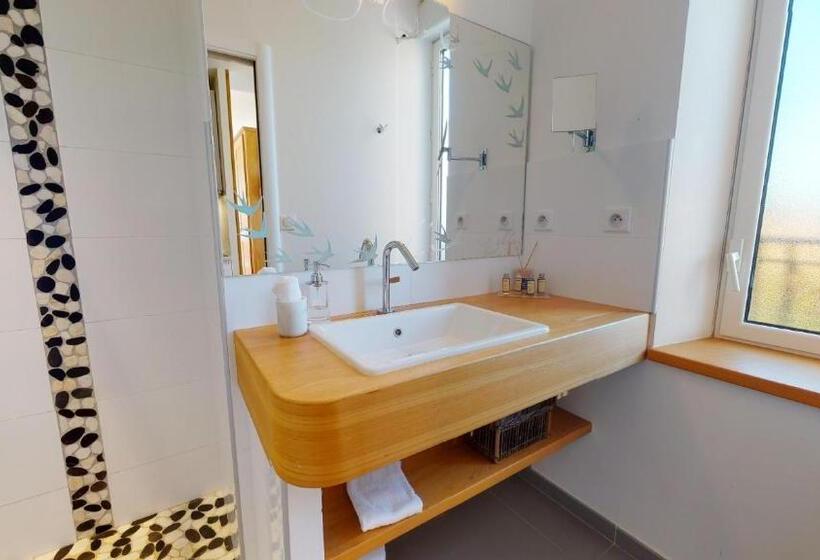اتاق لوکس با بالکن, Villa Elisa M